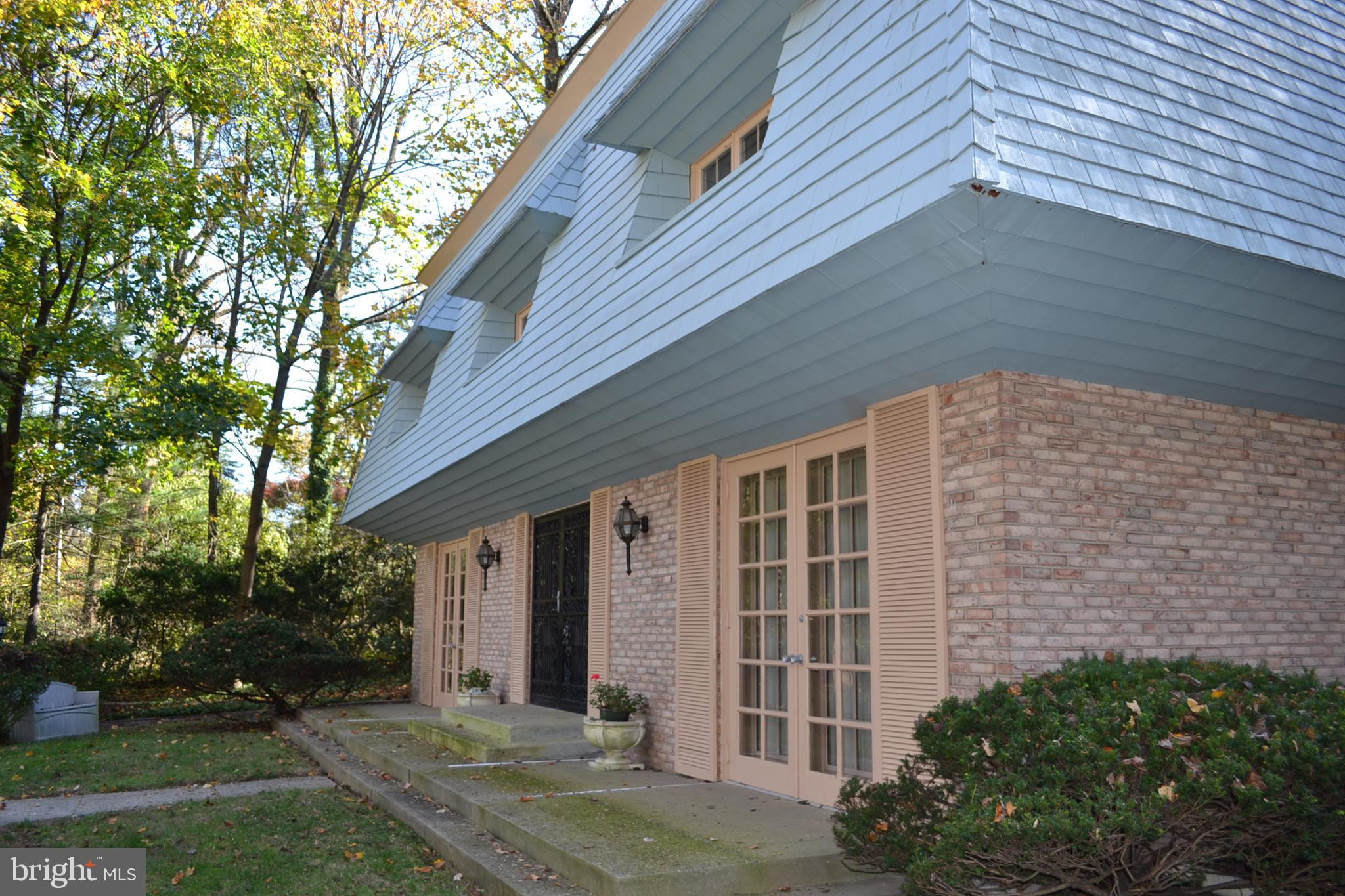 1720 Lynam Road Abington, PA 19001 - Photo 28 of 40 Front of house, full width porch