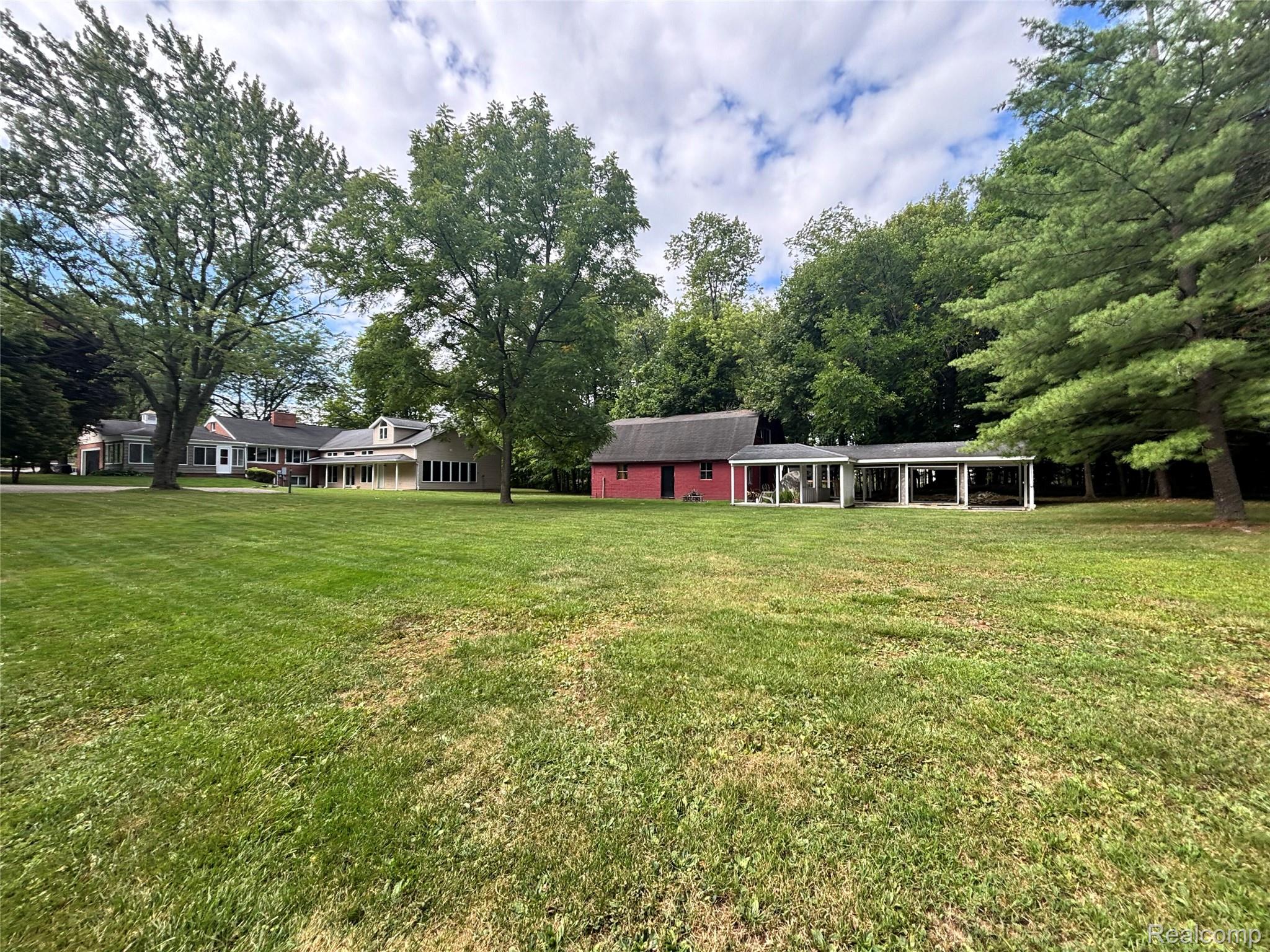 830 West Gilford Road Caro, MI 48723 - Photo 18 of 71 IMG_6188.jpeg
