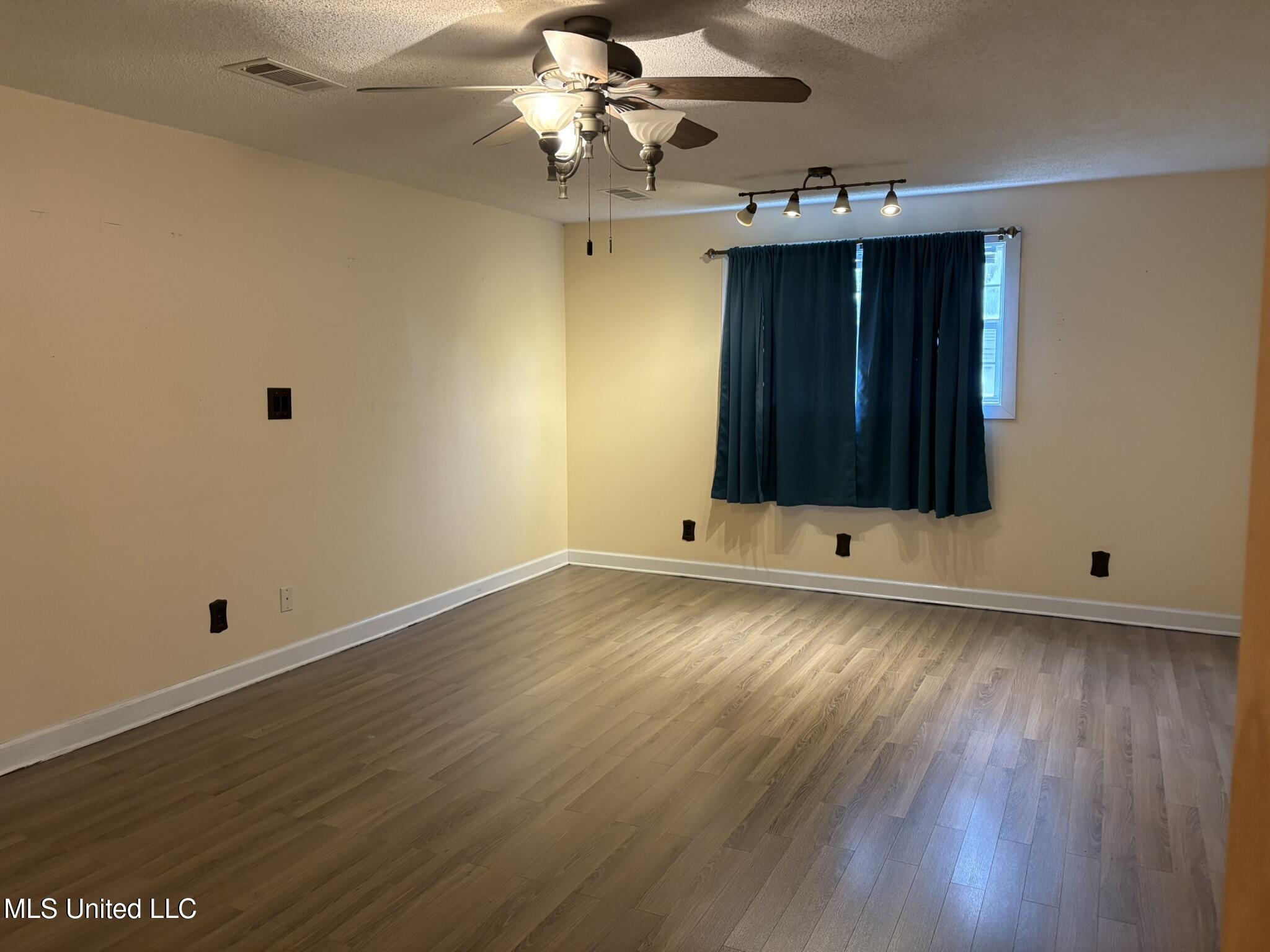 481 Macedonia Road Mendenhall, MS 39114 - Photo 11 of 70 IMG_2877