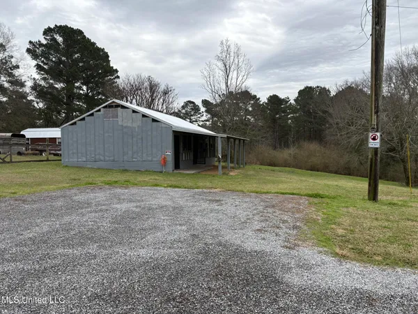 $220,000 | 481 Macedonia Road, Mendenhall, MS 39114