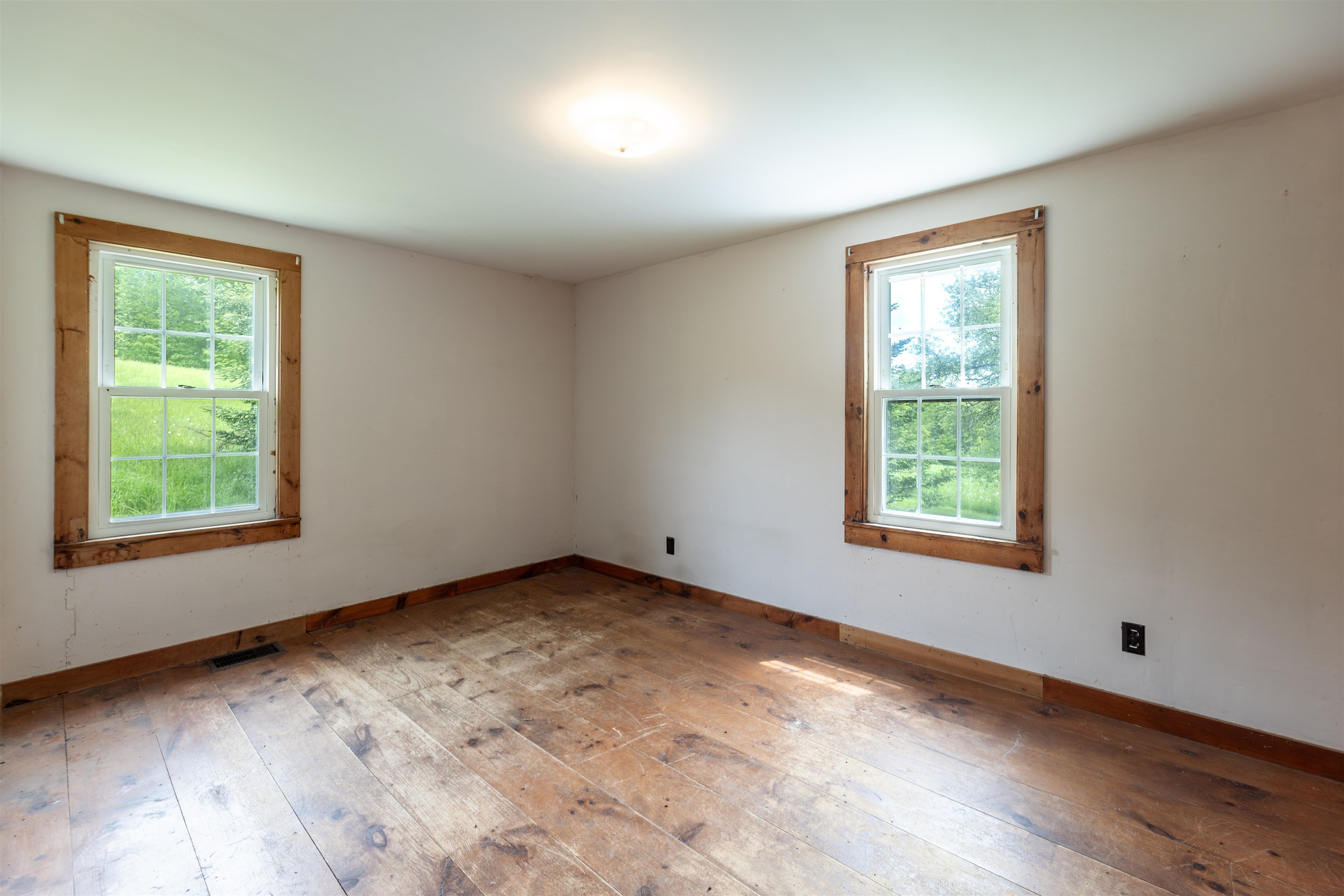 88 Van Dyke Road Strafford, VT 05072 - Photo 9 of 26
