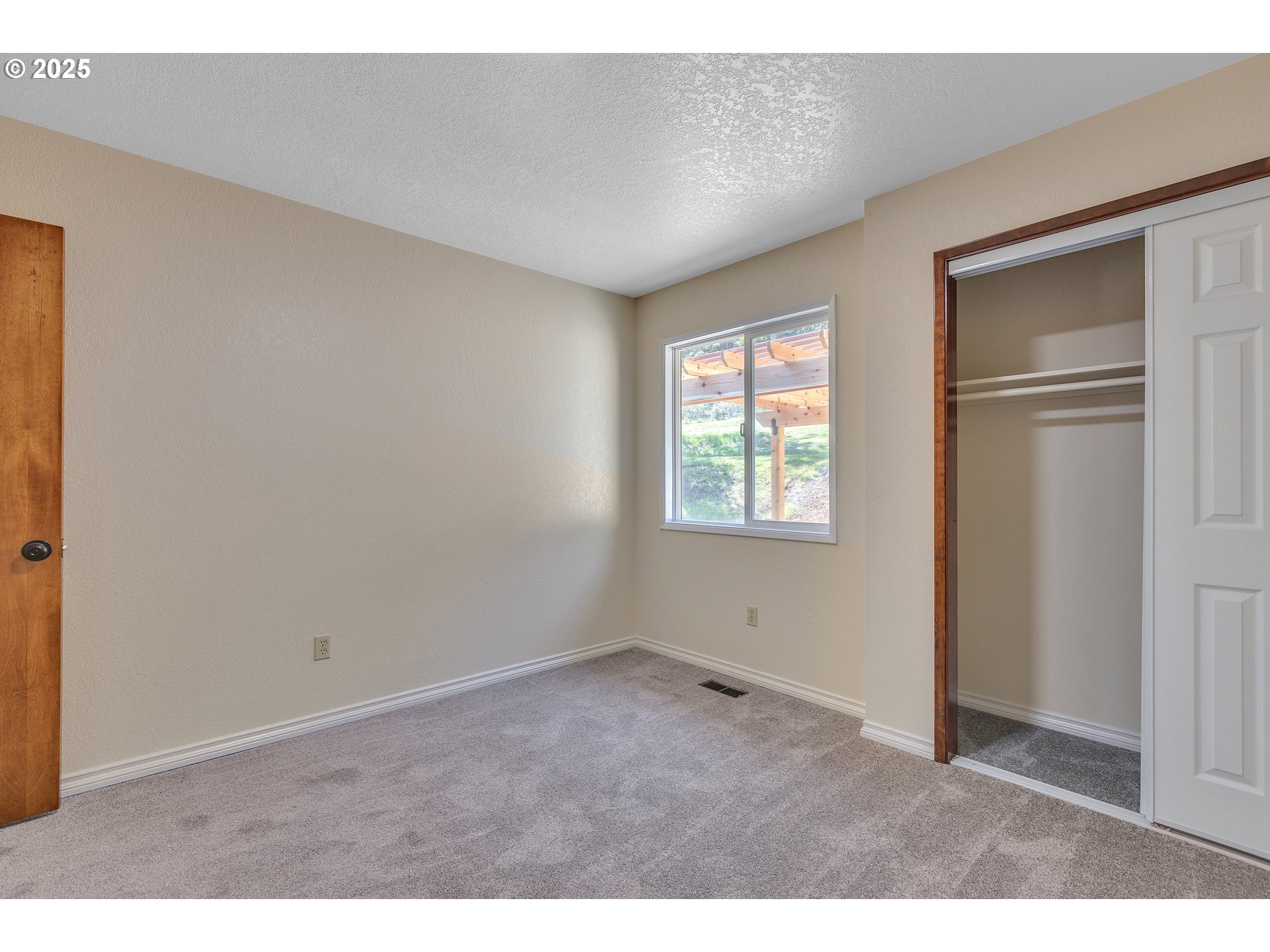 267 Mountain View Glide, OR 97443 - Photo 16 of 44