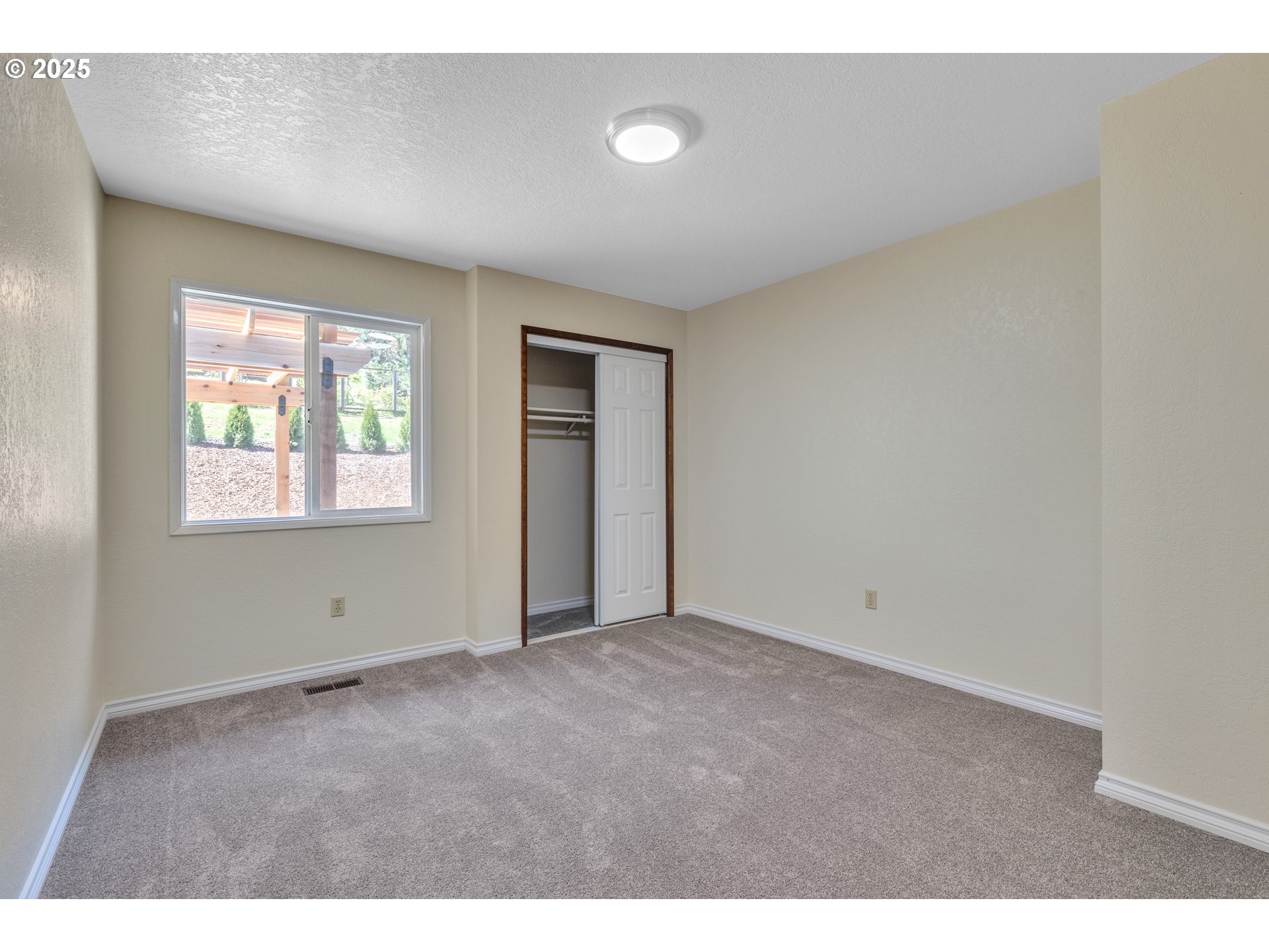 267 Mountain View Glide, OR 97443 - Photo 17 of 44