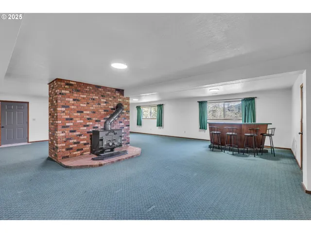 $534,000 | 267 Mountain View, Glide, OR 97443