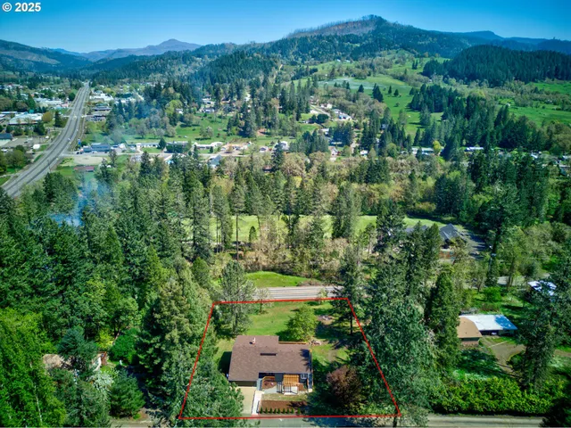 $534,000 | 267 Mountain View, Glide, OR 97443