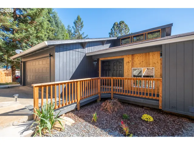 $534,000 | 267 Mountain View, Glide, OR 97443