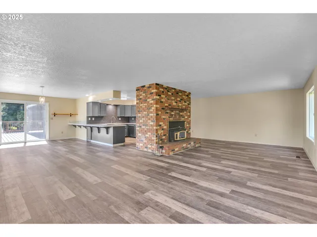 $534,000 | 267 Mountain View, Glide, OR 97443