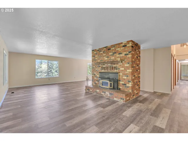 $534,000 | 267 Mountain View, Glide, OR 97443