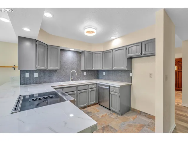 $534,000 | 267 Mountain View, Glide, OR 97443