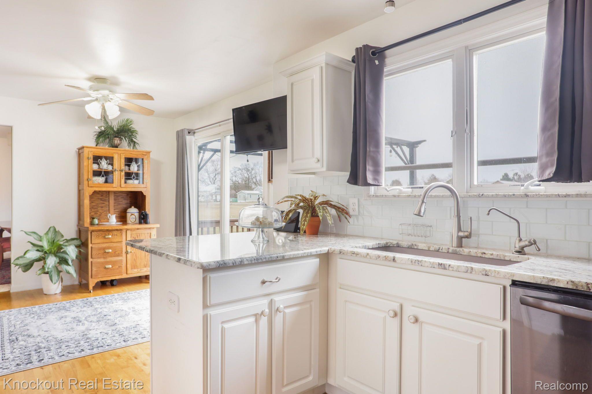 4025 South Irish Road Davison, MI 48423 - Photo 21 of 70 Gallery Image 21