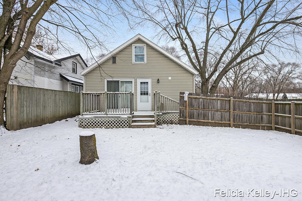 1038 Rathbone Street Southwest Wyoming, MI 49509 - Photo 7 of 10 IMG_1006