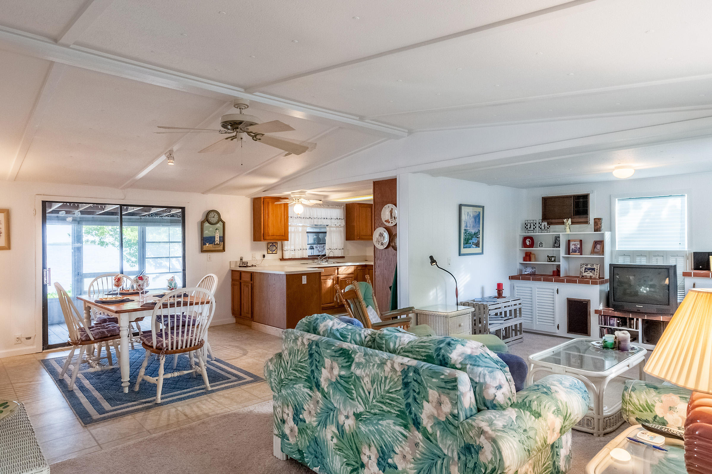 27941 Porgie Path Summerland Key, FL 33042 - Photo 16 of 38 LIVING AREA