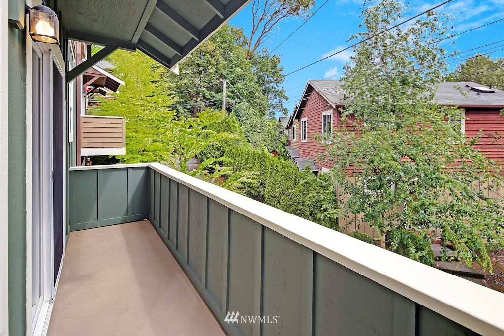 2476 Southwest Webster Street Seattle, WA 98106 - Photo 14 of 18 Gallery Image 14