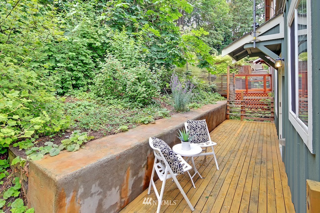 2476 Southwest Webster Street Seattle, WA 98106 - Photo 15 of 18 Gallery Image 15