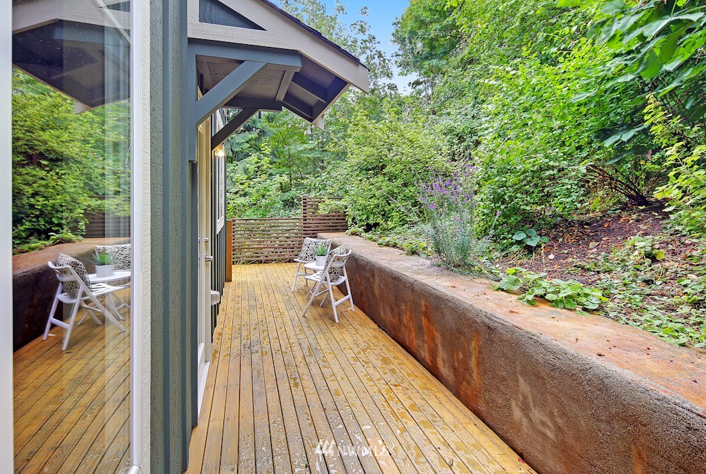 2476 Southwest Webster Street Seattle, WA 98106 - Photo 16 of 18 Gallery Image 16