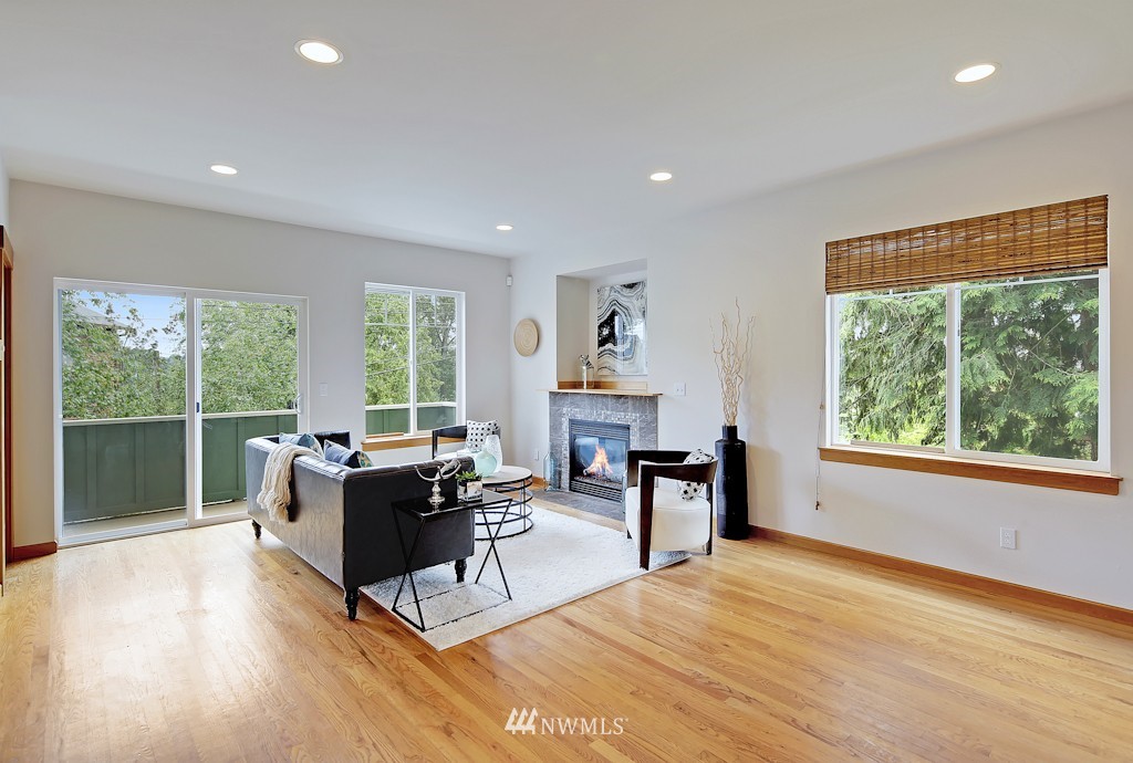 2476 Southwest Webster Street Seattle, WA 98106 - Photo 3 of 18 Gallery Image 3