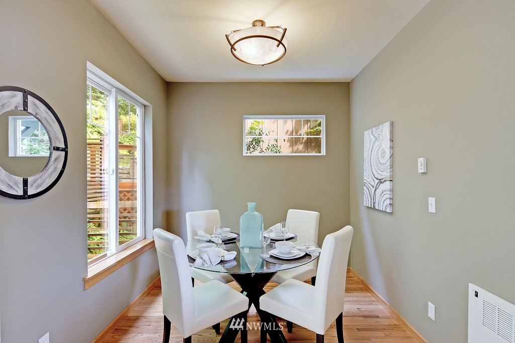 2476 Southwest Webster Street Seattle, WA 98106 - Photo 6 of 18 Gallery Image 6