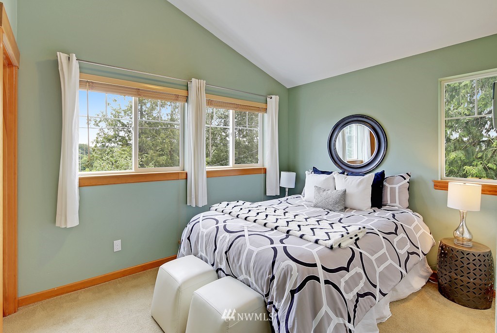 2476 Southwest Webster Street Seattle, WA 98106 - Photo 7 of 18 Gallery Image 7