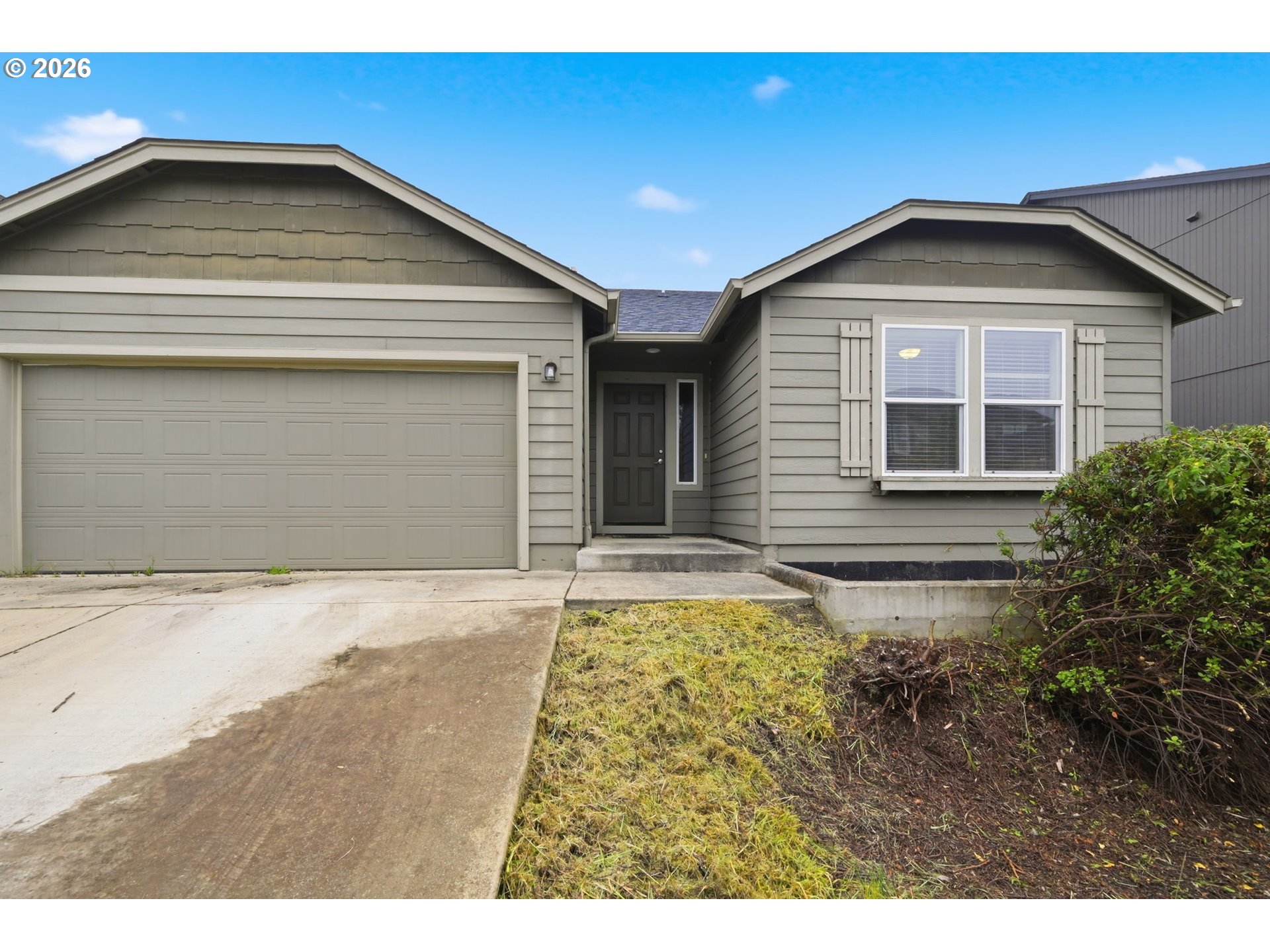 3692 Phantom Way Eugene, OR 97402 - Photo 2 of 20