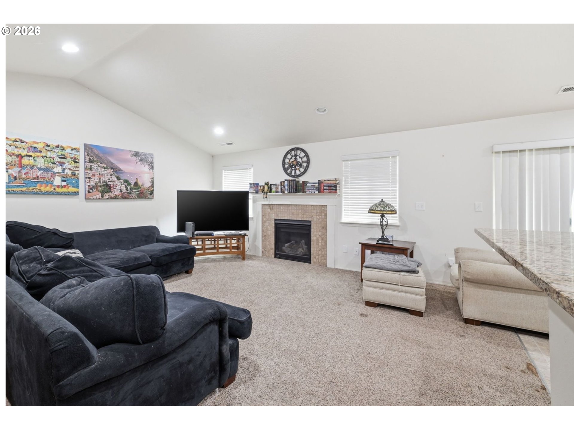 3692 Phantom Way Eugene, OR 97402 - Photo 3 of 20