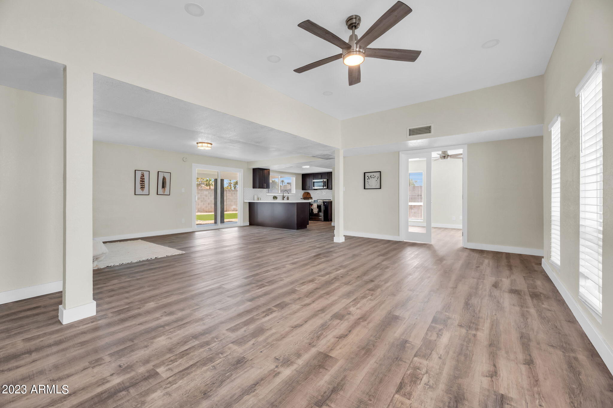 3645 West Charter Oak Road Phoenix, AZ 85029 - Photo 9 of 25 5-web-or-mls-3645 W Charter Oak-4