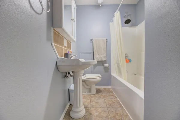 $175,000 | 1114 Red Sky Court, Winfield, KS 67156