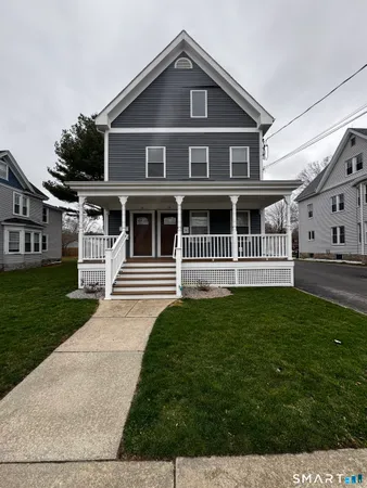 $2,200 | 25 Lester Avenue, Unit 2, Stonington, CT 06379
