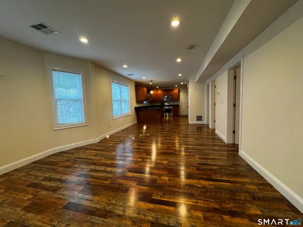 $2,200 | 25 Lester Avenue, Unit 2, Stonington, CT 06379