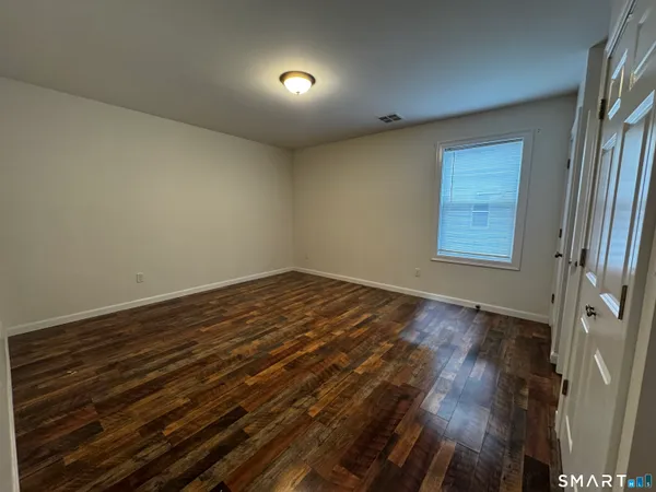 $2,200 | 25 Lester Avenue, Unit 2, Stonington, CT 06379