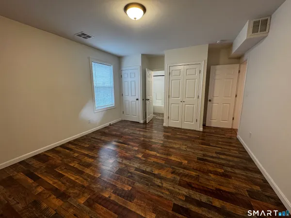 $2,200 | 25 Lester Avenue, Unit 2, Stonington, CT 06379