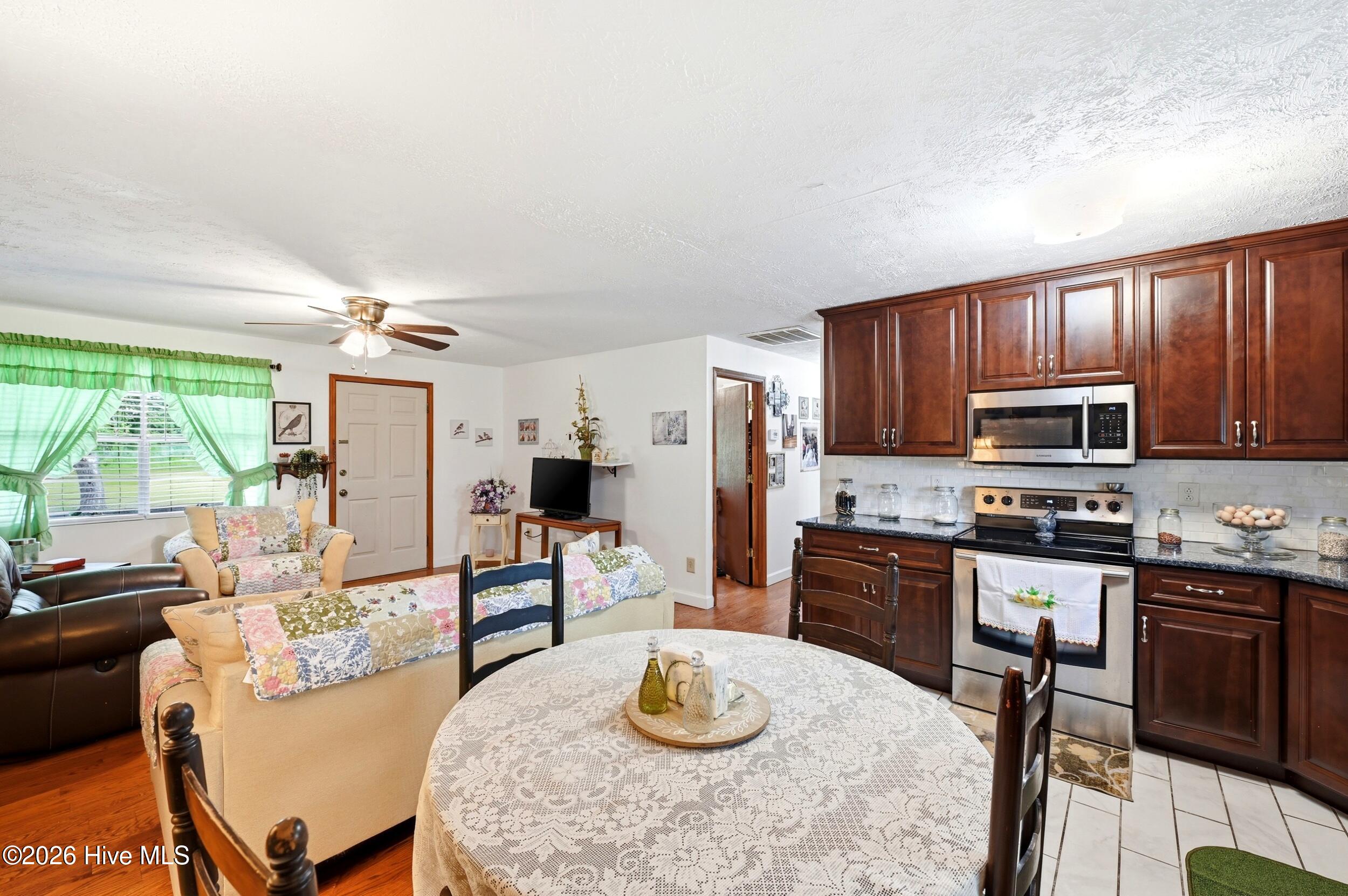 3984 Beattys Bridge Road Atkinson, NC 28421 - Photo 15 of 49 14_3984_beattys_bridge_rd_014