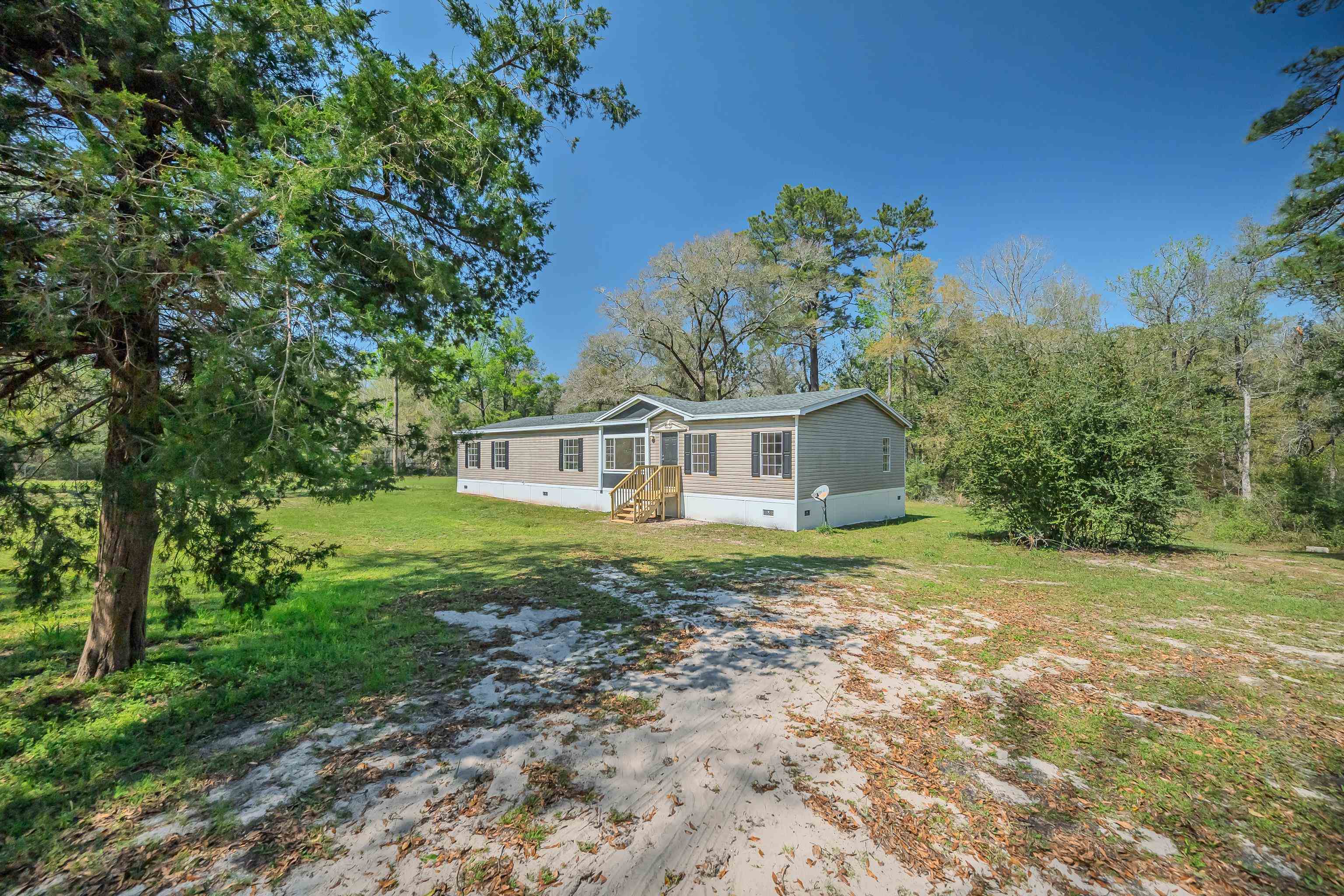 164 Adell Williams Road Crawfordville, FL 32327 - Photo 3 of 33
