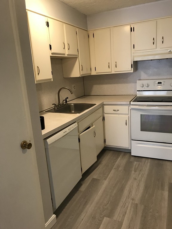 300 Codman Hill Road, Unit 22C Boxborough, MA 01719 - Photo 10 of 23 Gallery Image 10