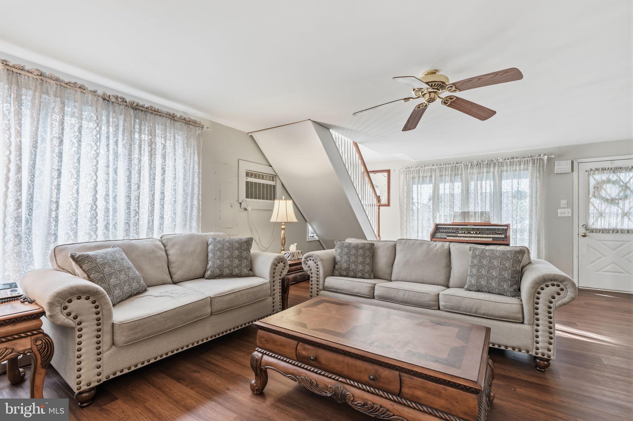 12 Idolstone Road Levittown, PA 19057 - Photo 7 of 30