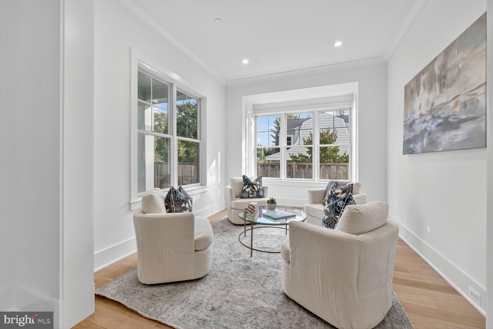 7804 Custer Road Bethesda, MD 20814 - Photo 3 of 29 Living Room