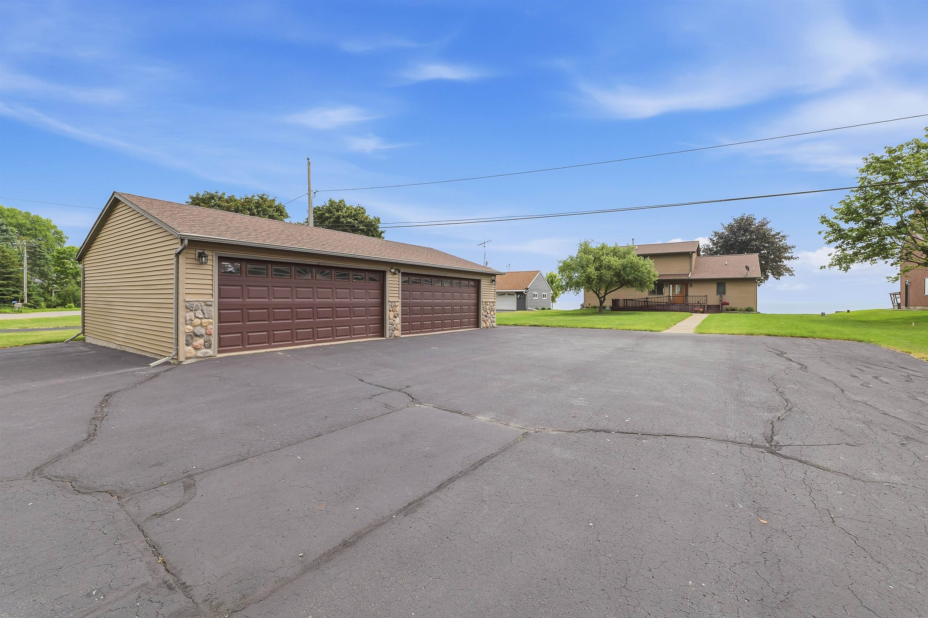 6322 Black Wolf Point Road Oshkosh, WI 54902 - Photo 45 of 46