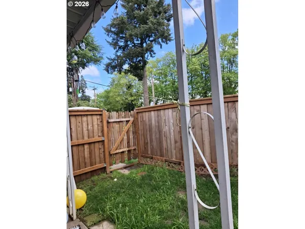 $34,900 | 3950 Coburg Road, Unit 3, Eugene, OR 97408