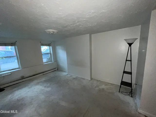 $1,250 | 242 Elm Street, Unit BSMT, Albany, NY 12202