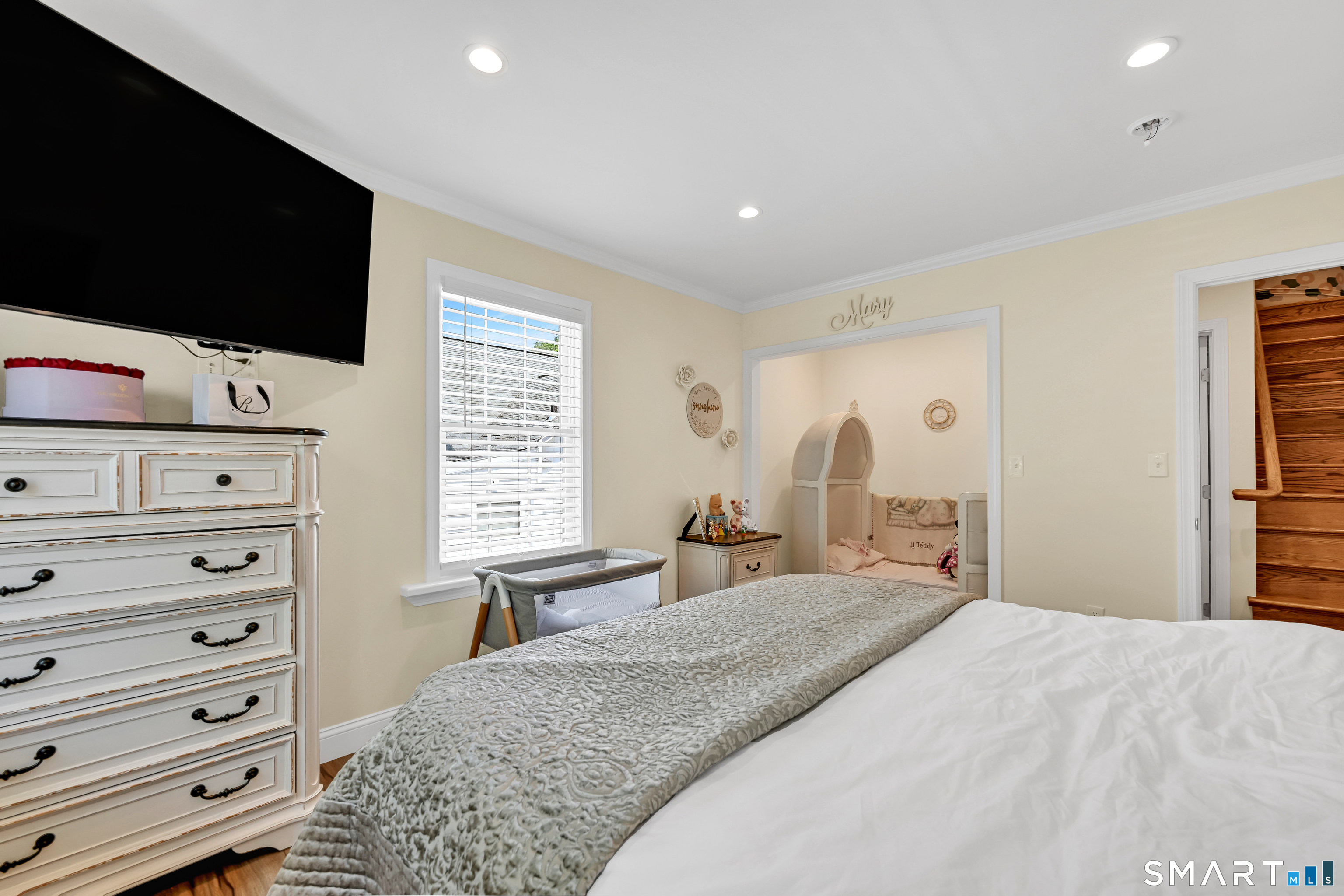 222 Hamilton Street Meriden, CT 06451 - Photo 13 of 33