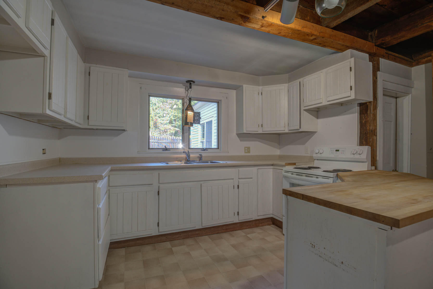 2232 Post Road Wells, ME 04090 - Photo 11 of 45 Kitchen