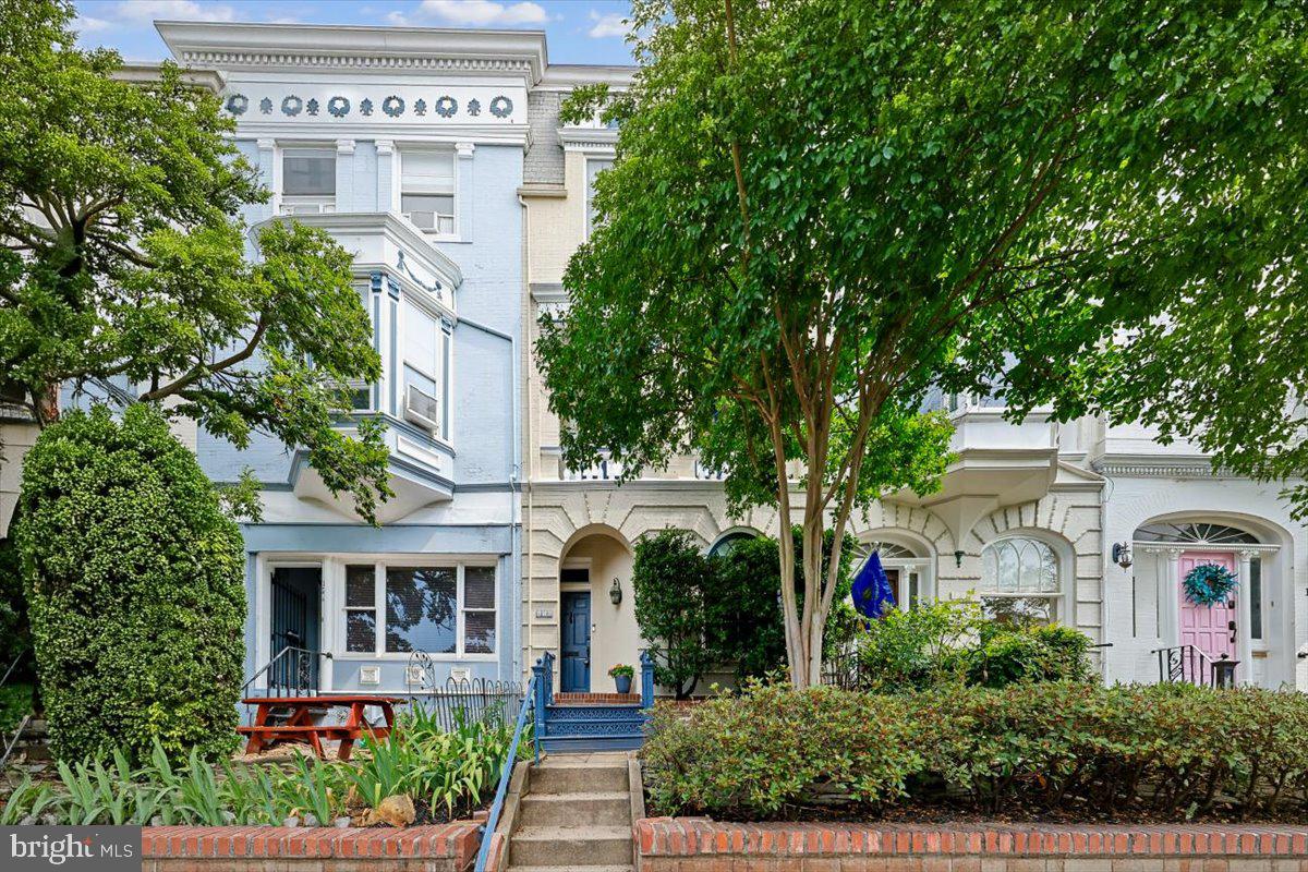 126 E Street Southeast Washington, DC 20003 - Photo 37 of 38