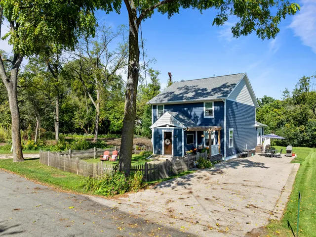 $499,000 | W3608 Glenmore Avenue, Linn, WI 53147