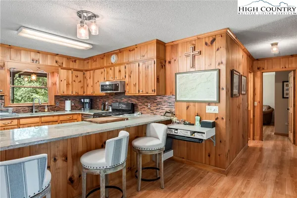 $412,000 | 1502 Greenstreet Drive, Traphill, NC 28685