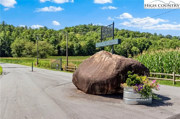 $412,000 | 1502 Greenstreet Drive, Traphill, NC 28685