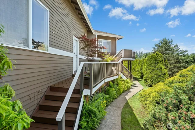 $1,290,000 | 12232 Southeast 80th Way, Newcastle, WA 98056