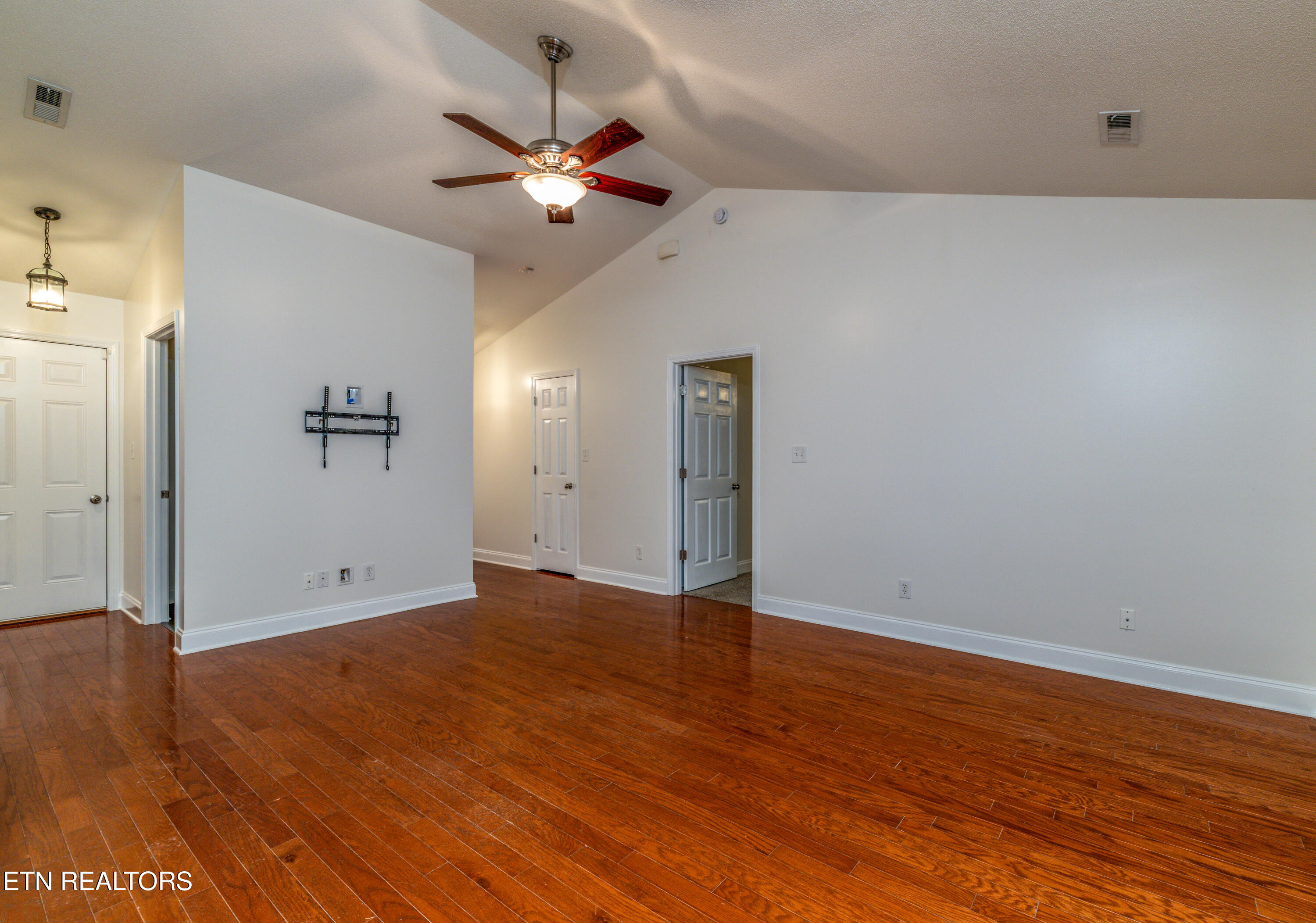 5104 Cates Bend Way Powell, TN 37849 - Photo 15 of 37 755A4342-Edit