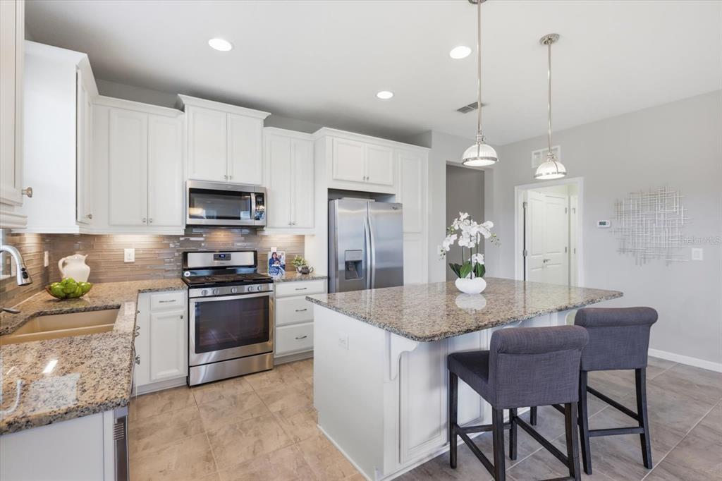11243 Spring Gate Trail Bradenton, FL 34211 - Photo 10 of 62 Gallery Image 10