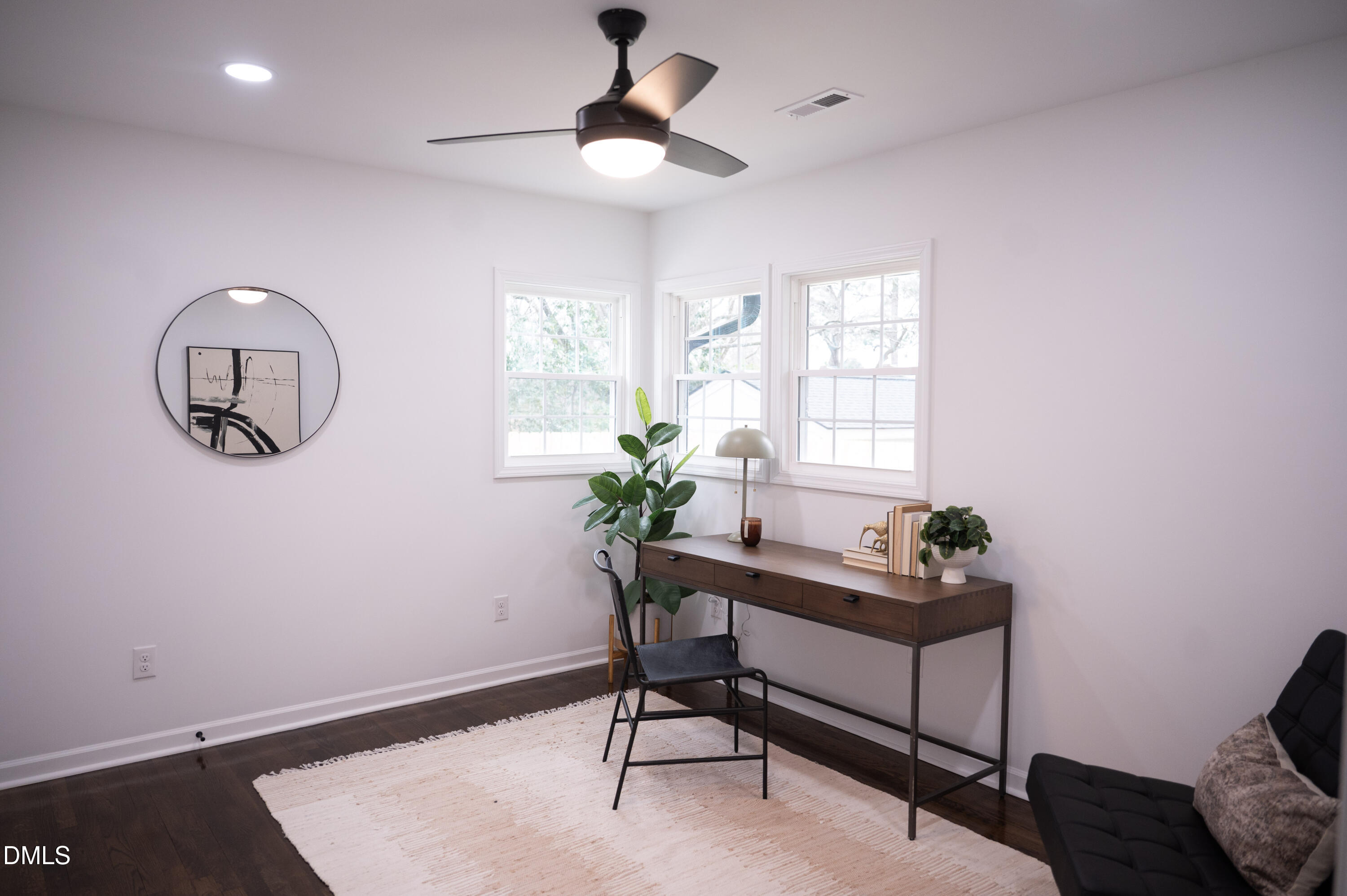 809 Leon Street Durham, NC 27704 - Photo 10 of 30 a workspace with furniture and window