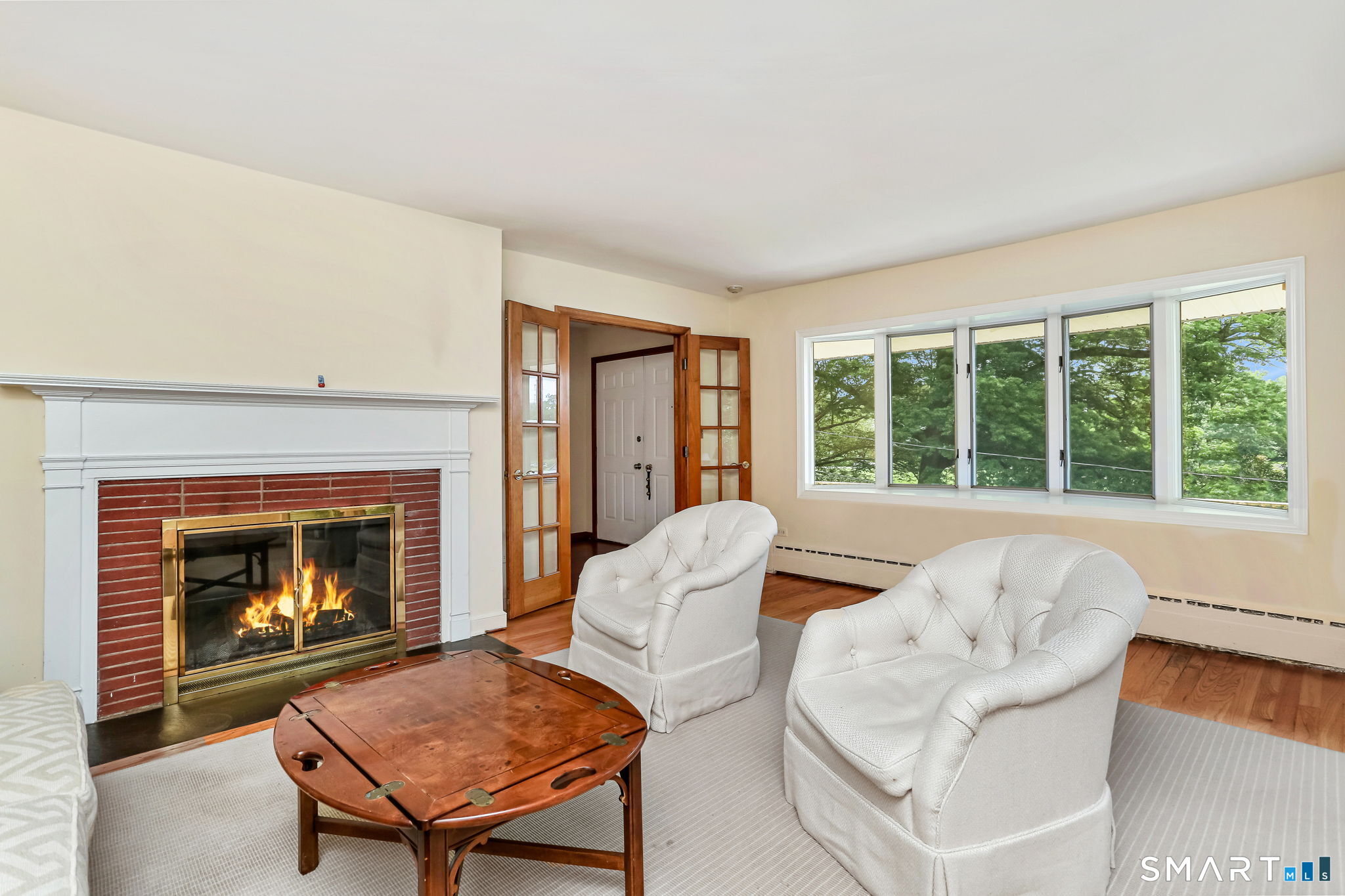 58 Arch Street Greenwich, CT 06830 - Photo 4 of 22 Living room