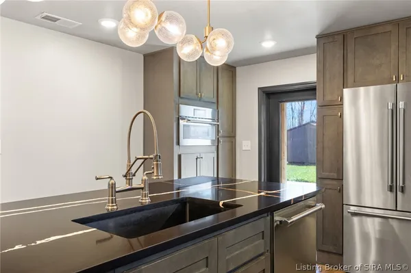 $545,000 | 9591 Pekin Road, Borden, IN 47106